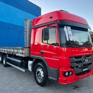 Mercedes Benz Atego 2430 6x2 ano 2015/15