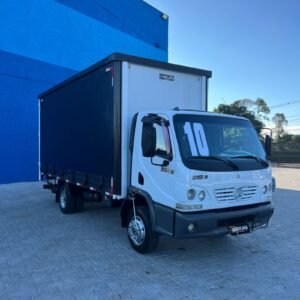 Mercedes Benz Accelo 915 Baú Sider ano 2010/10